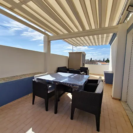 Apartamento Casa Ferreira T1 By Yha *